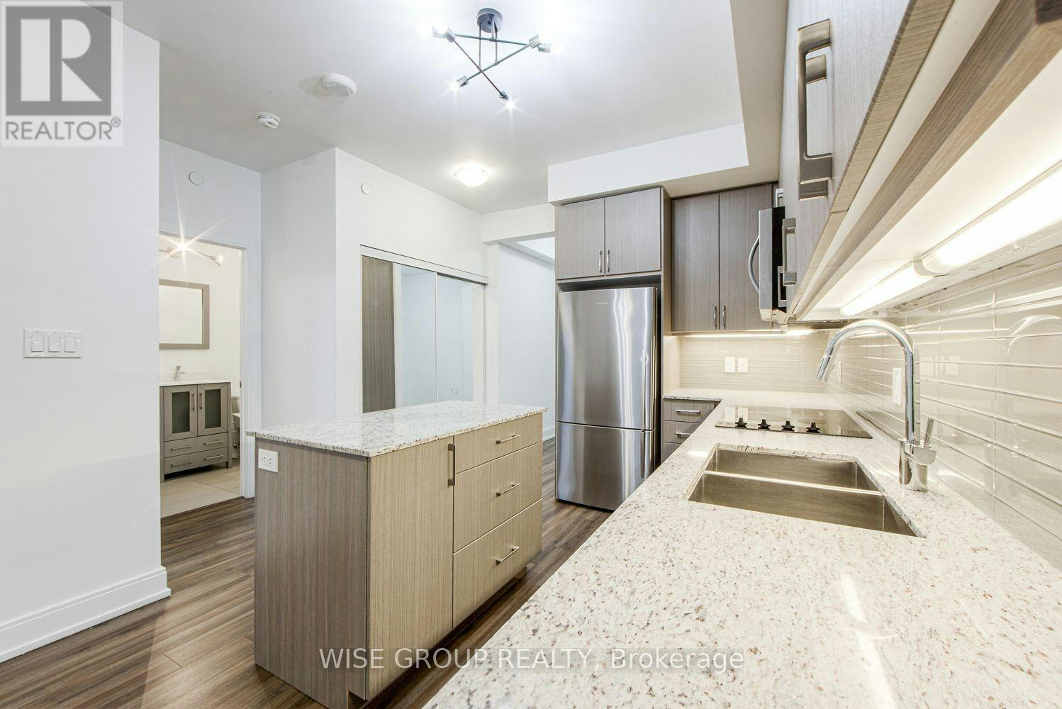 1210B-9600 Yonge Street, Richmond Hill, ON, L4C 0X3 - 9