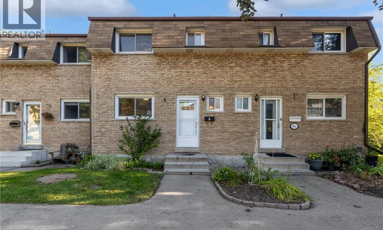 2-1420 Garth Street