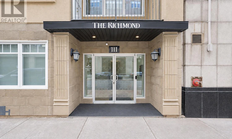 302-111 Richmond Street