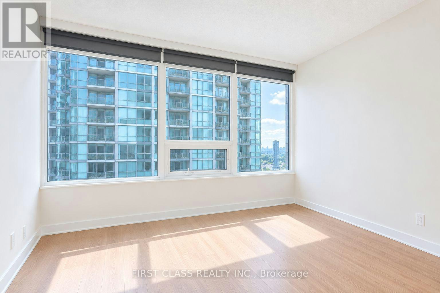 915-17 Bathurst Street, Toronto, ON, M5V 0N1 - 8