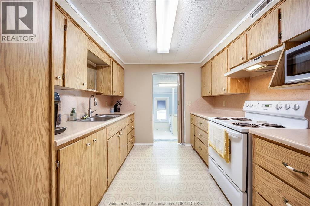 MAIN-178 First Street, Lakeshore, ON, N0R 1A0 - 29