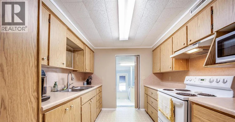 MAIN-178 First Street, Lakeshore, ON, N0R 1A0 - 29