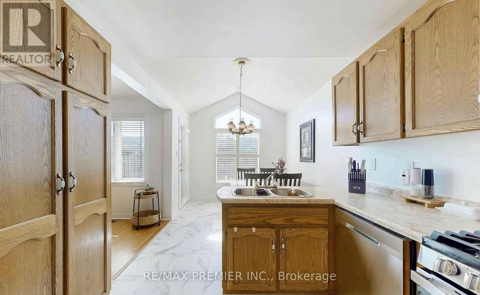 13-9 Wentworth Drive, Grimsby, ON, L3M 5H9 - 12