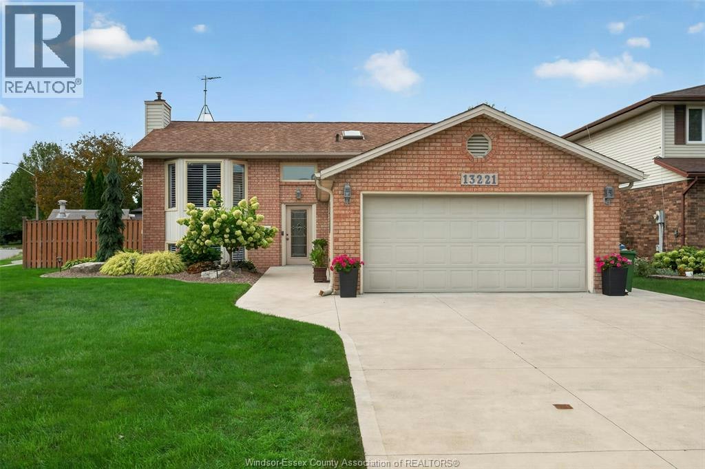13221 Gregory's Street, Tecumseh, ON, N8N 4M4