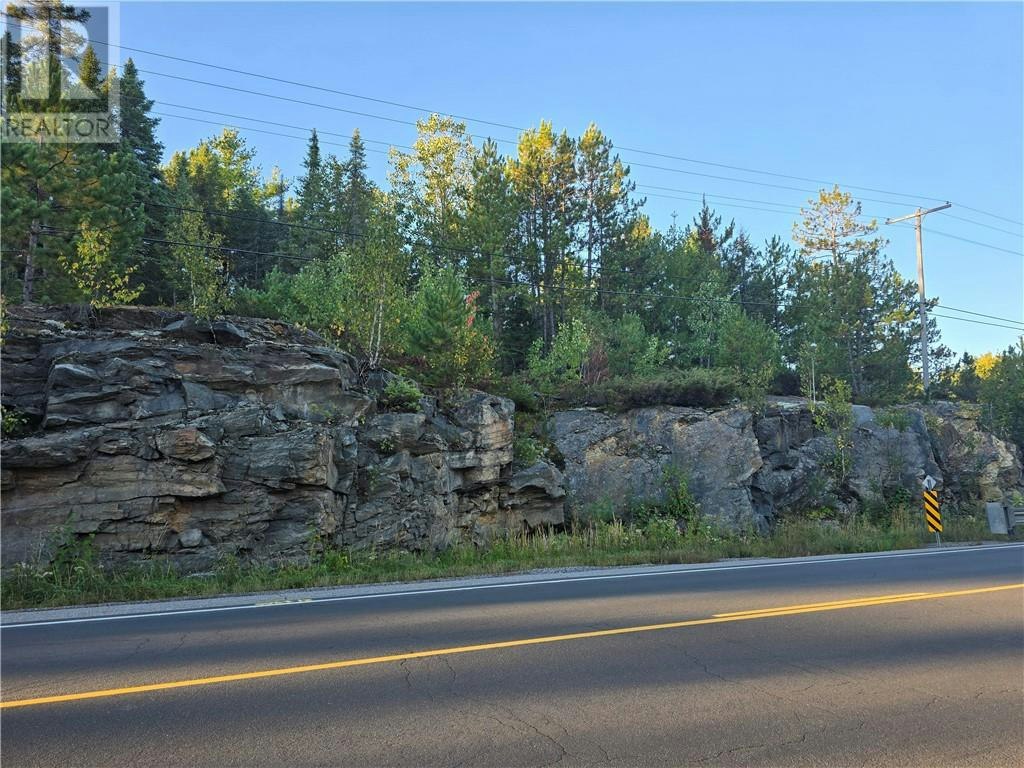 6042 61 Highway, Neebing, ON, P0M 2K0