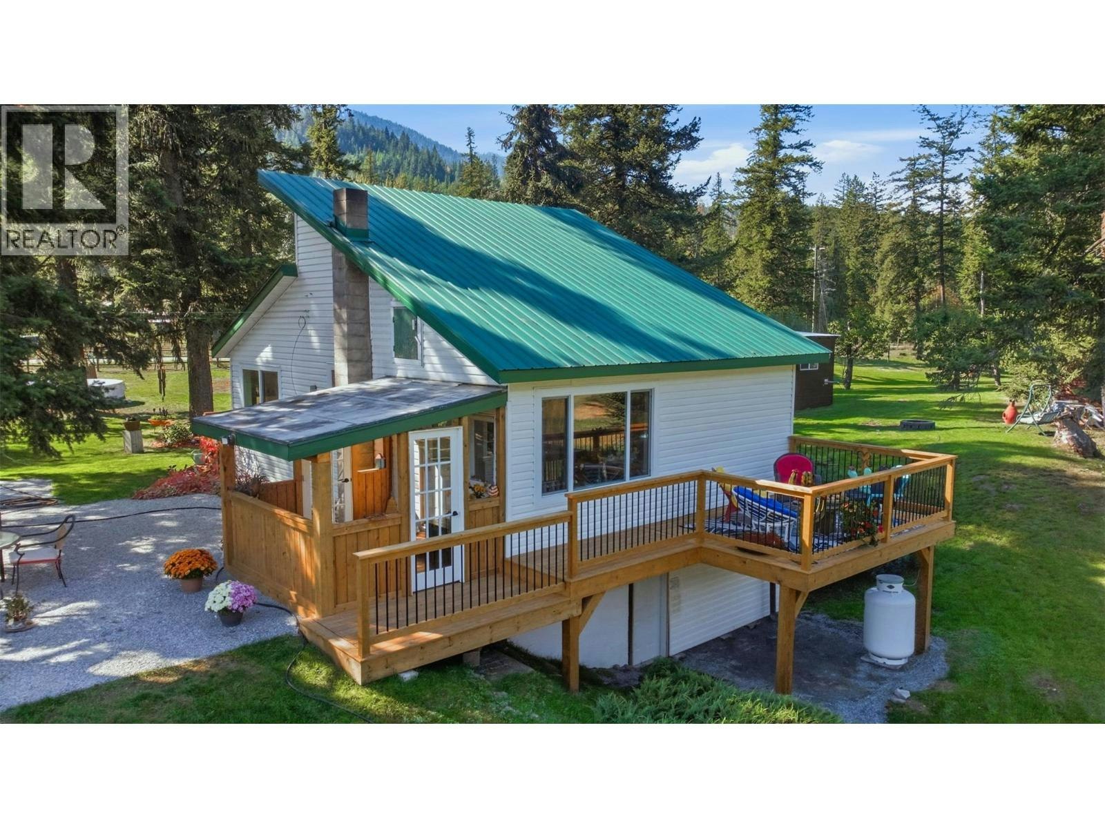 1385 6 Highway, Cherryville, BC, V0E 2G1
