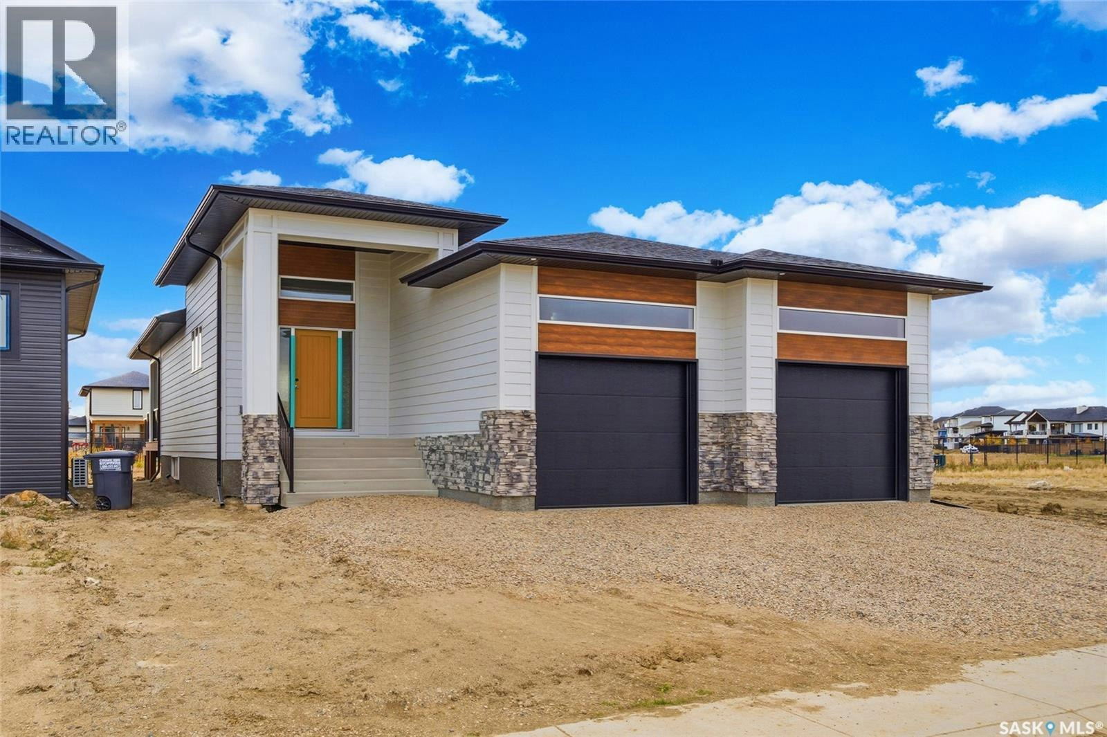 211 Dziadyk Manor, Saskatoon, SK, S7V 1V2