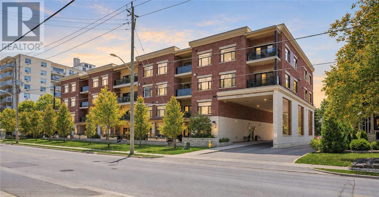 102-89 Ridout Street, London, ON, N6C 3X2