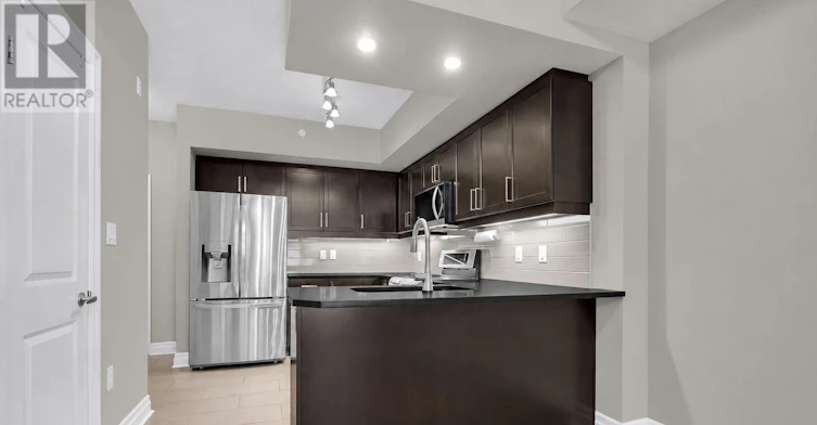102-89 Ridout Street, London, ON, N6C 3X2 - 3