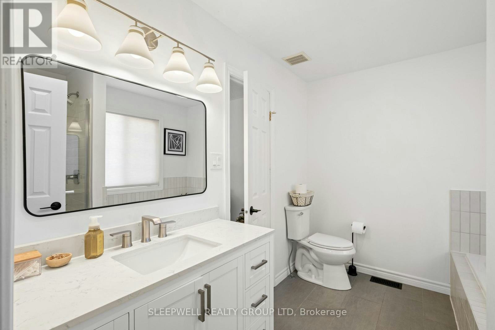463 Cooper Street, Ottawa, ON, K1R 5H8 - 22