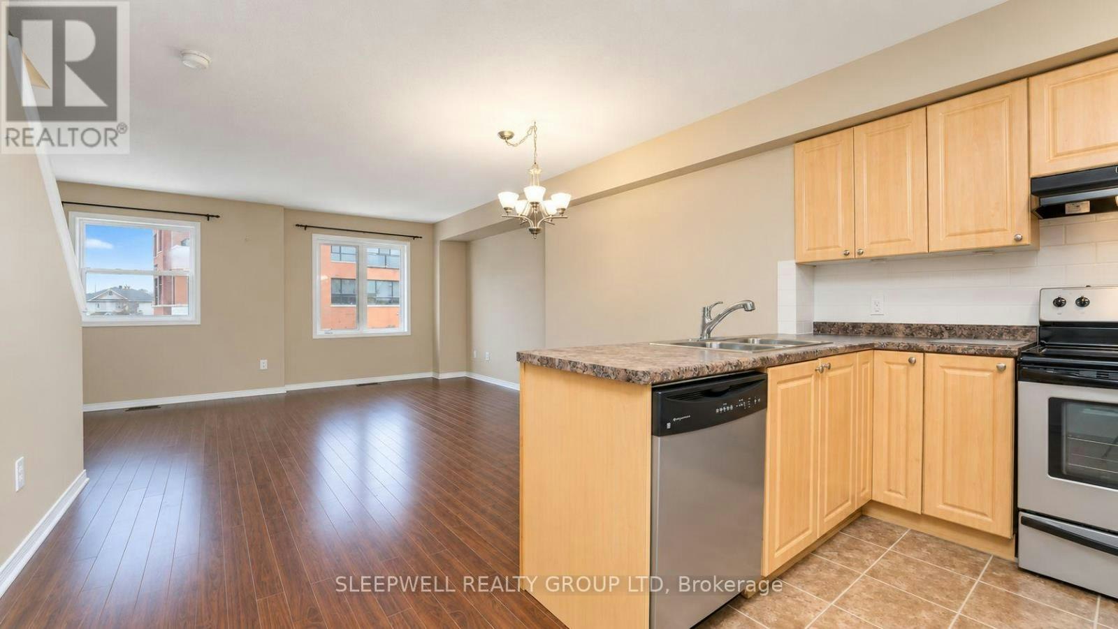 231 Kennevale Drive, Ottawa, ON, K2J 0C3 - 3