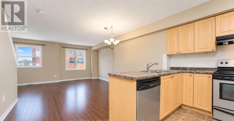 231 Kennevale Drive, Ottawa, ON, K2J 0C3 - 3