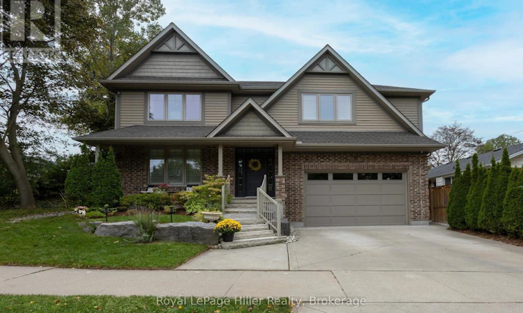15 Sweetbriar Drive
