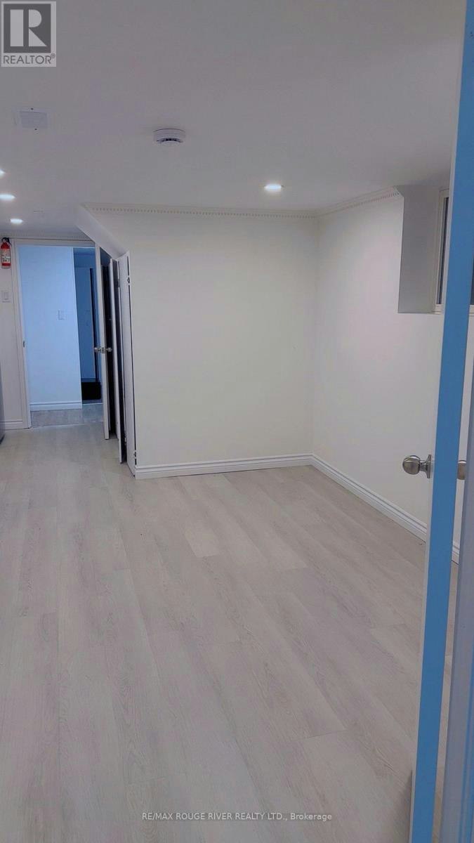 BASEMENT-22 Lingarde Drive, Toronto, ON, M1R 1X6 - 6