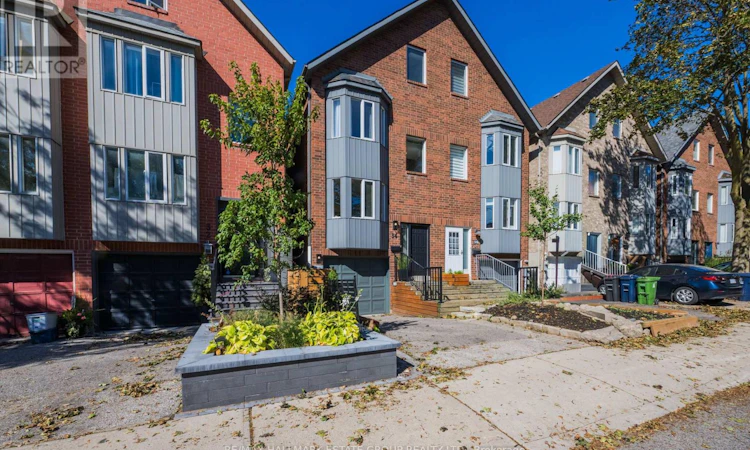 34 Woodrow Avenue