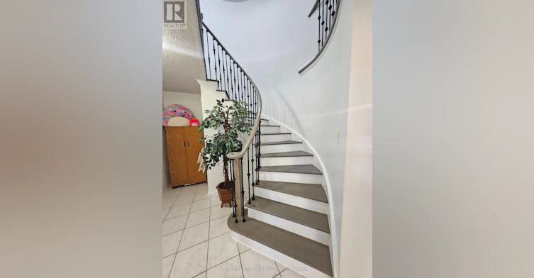 UPPER-24 Hayloft Court, Brampton, ON, L6X 4R7 - 18