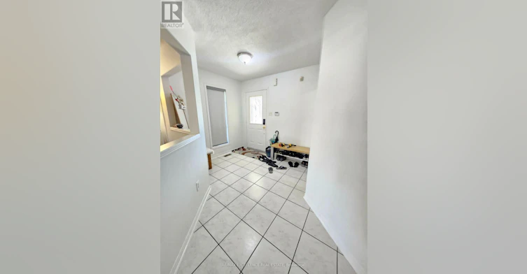 UPPER-24 Hayloft Court, Brampton, ON, L6X 4R7 - 3