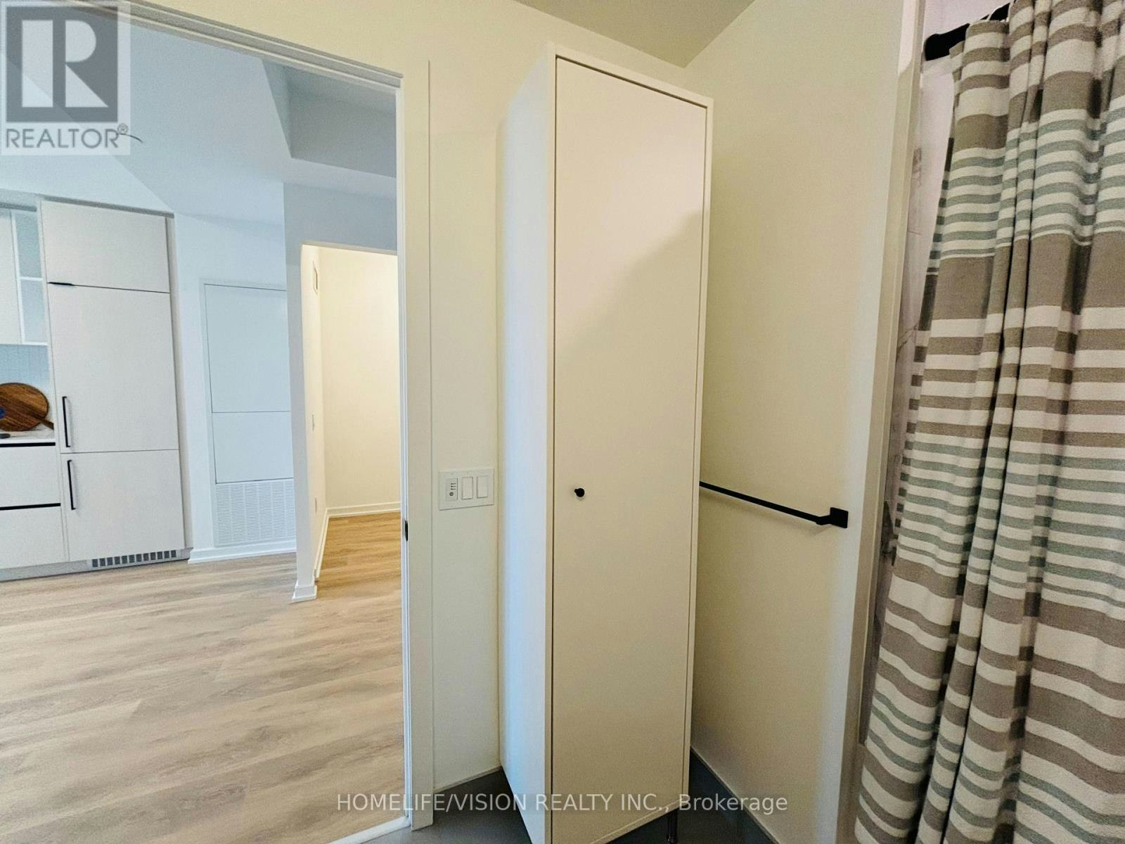 1608-10 Graphophone Grove, Toronto, ON, M6H 0E5 - 18