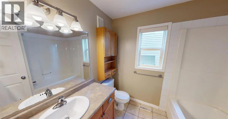 13010 89a Street, Grande Prairie, AB, T8X 1W1 - 12