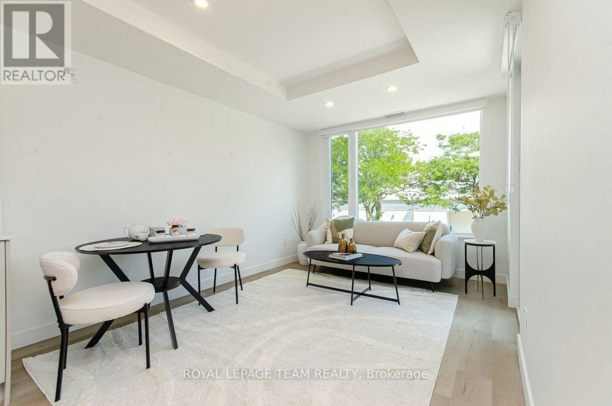 203-398 Roosevelt Avenue, Ottawa, ON, K2A 1Z3 - 6