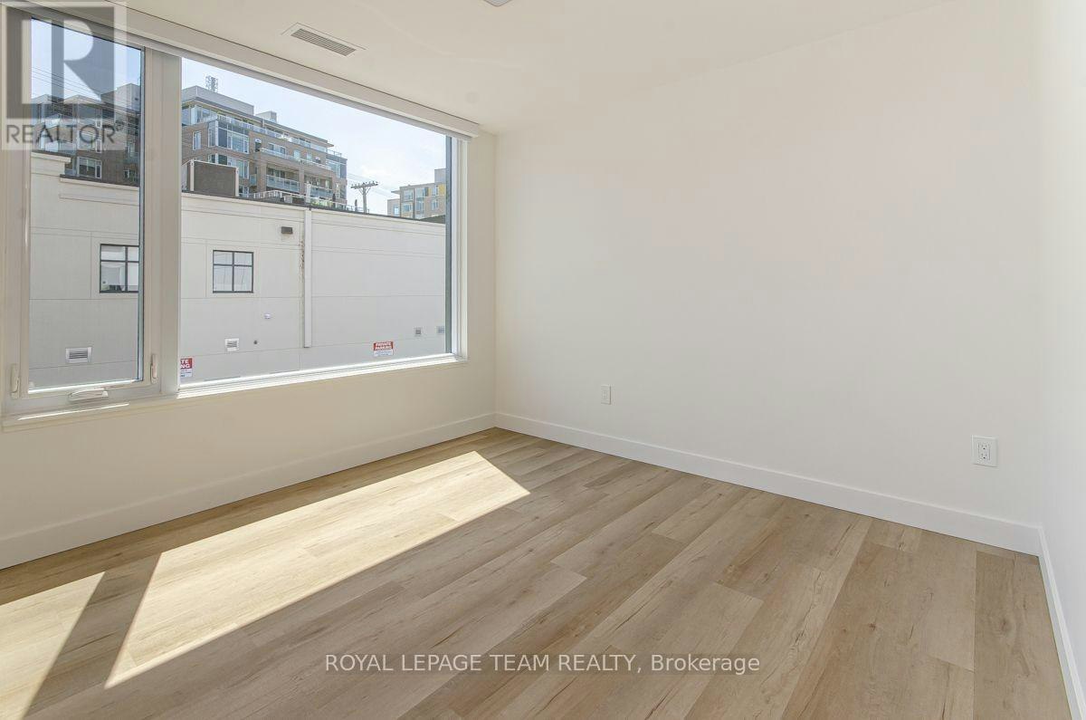 203-398 Roosevelt Avenue, Ottawa, ON, K2A 1Z3 - 10