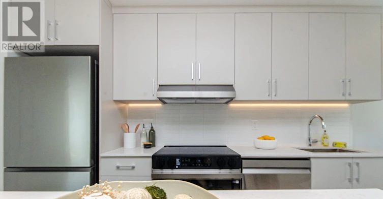 203-398 Roosevelt Avenue, Ottawa, ON, K2A 1Z3 - 3
