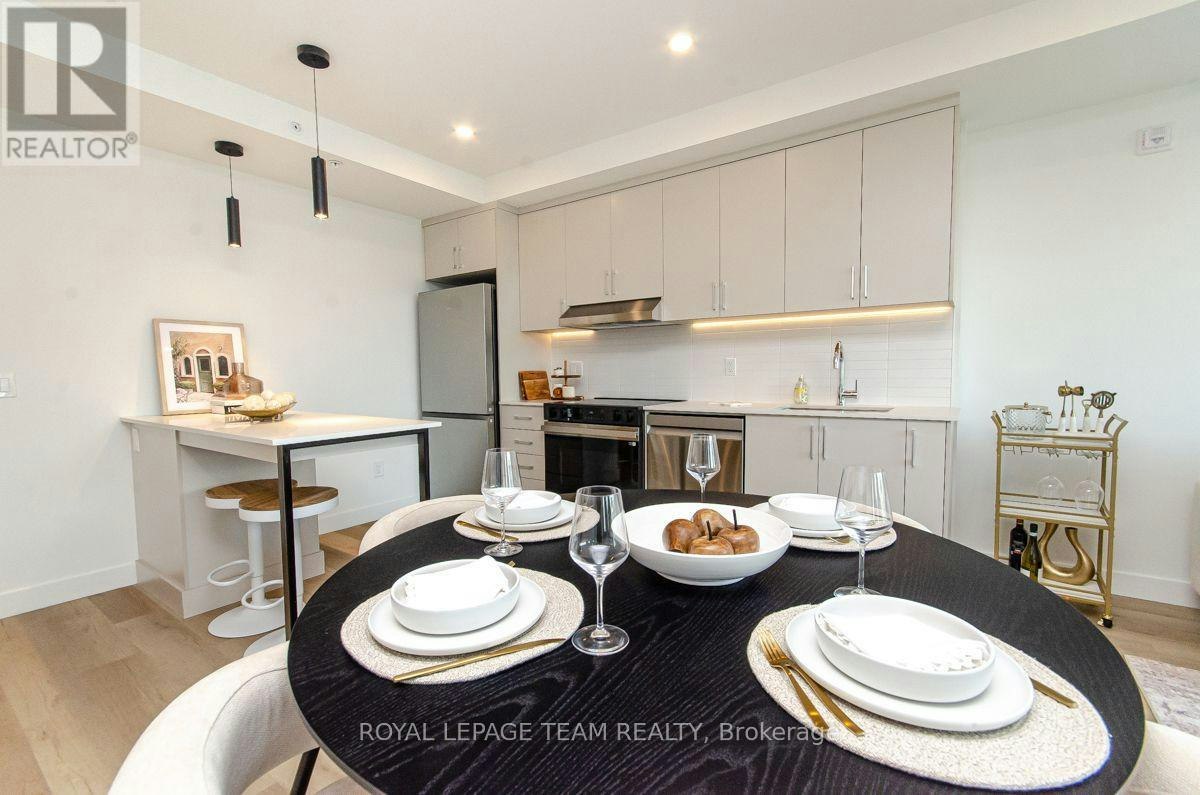401-398 Roosevelt Avenue, Ottawa, ON, K2A 4J2 - 3