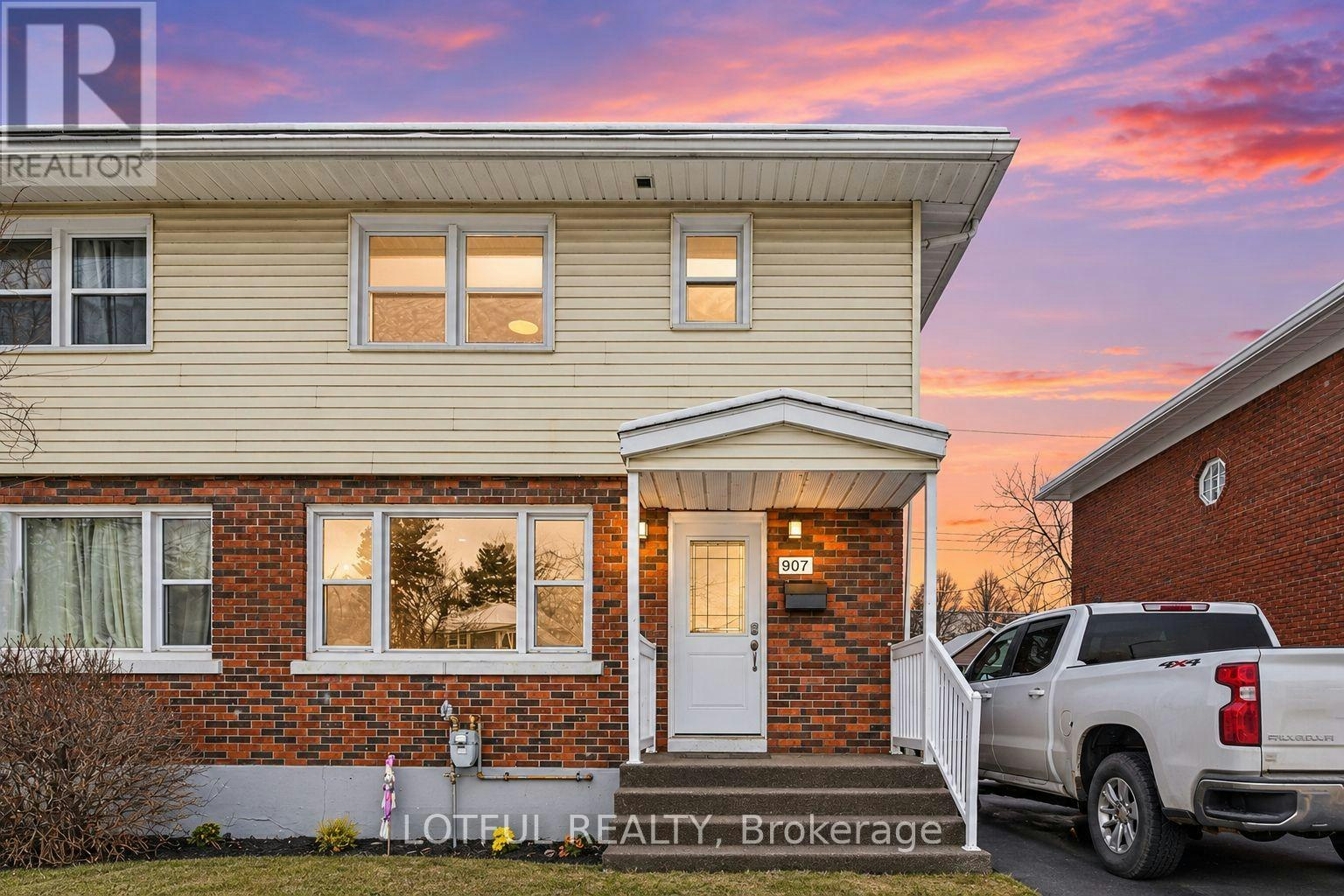 B-907 Smyth Road, Ottawa, ON, K1G 1P5