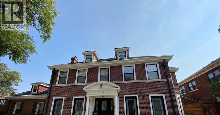 UPPER-1610 Victoria Avenue, Windsor, ON, N8X 1P7