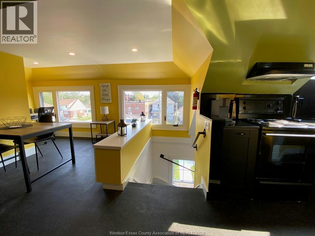 UPPER-1610 Victoria Avenue, Windsor, ON, N8X 1P7 - 6