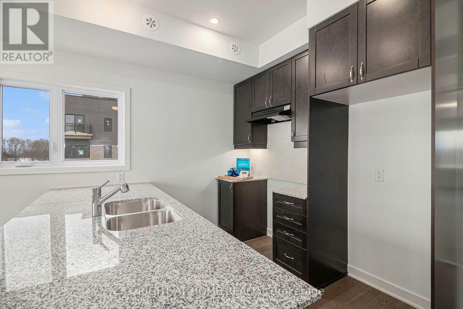 402 Mishi Private, Ottawa, ON, K1K 5C5 - 5