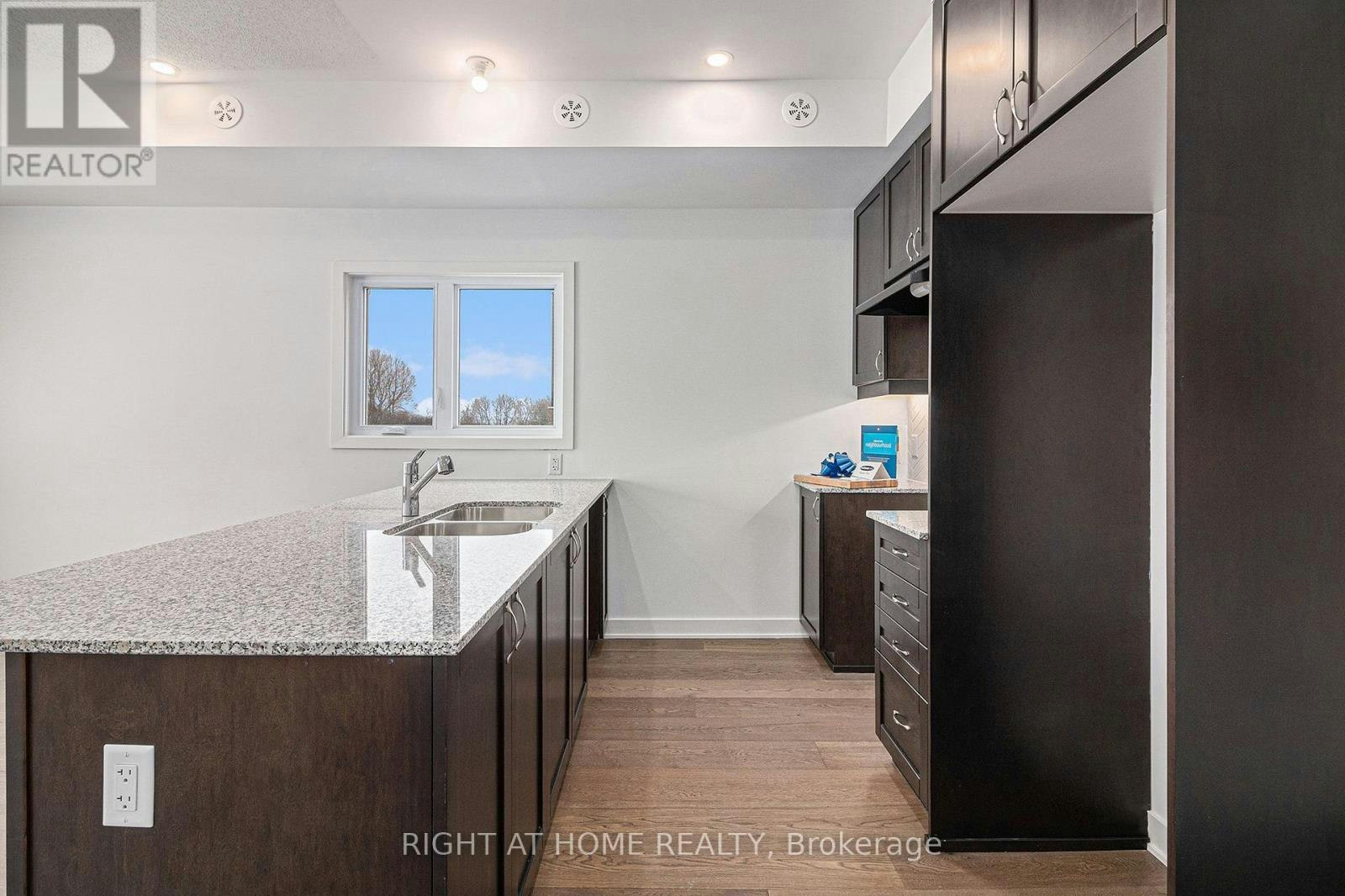402 Mishi Private, Ottawa, ON, K1K 5C5 - 4