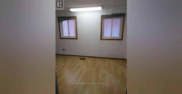 194 Robert Hicks Drive E, Toronto, ON, M2R 3R5 - 7