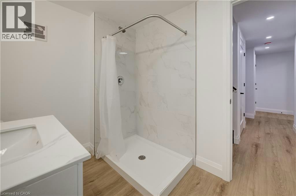 Lower-575 Guelph Street, Kitchener, ON, N2H 5Y2 - 5