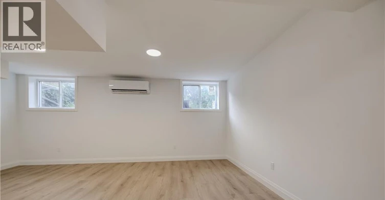Lower-575 Guelph Street, Kitchener, ON, N2H 5Y2 - 11