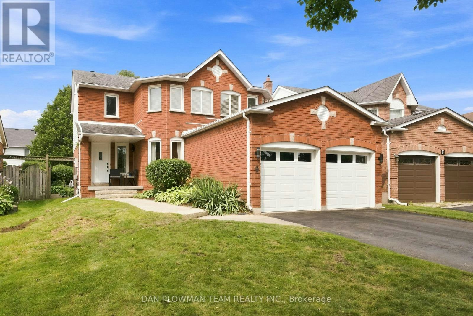 6 Saddlebrook Court, Clarington, ON, L1E 2C5