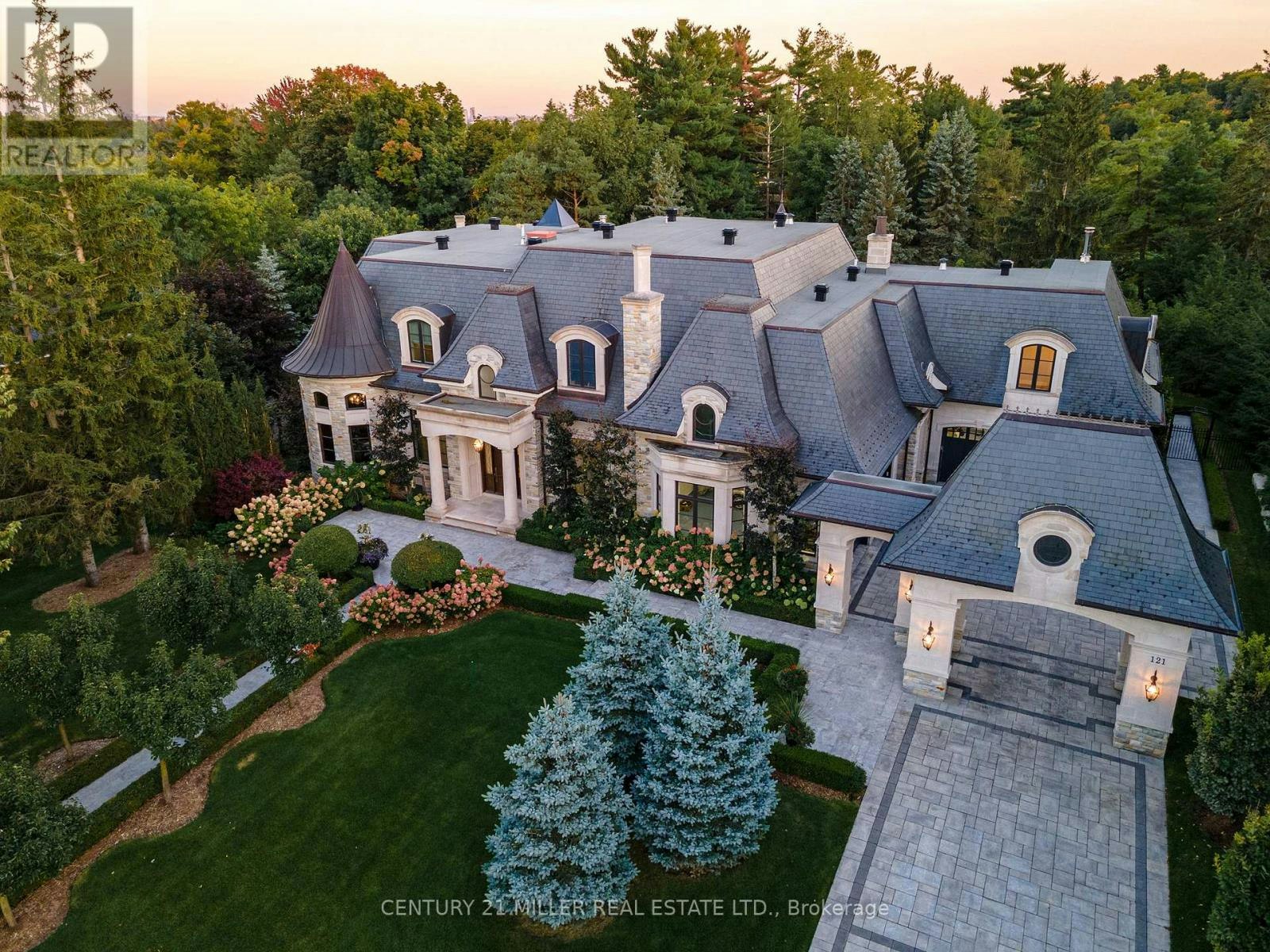 121 Rebecca Court, Vaughan, ON, L6A 1G2