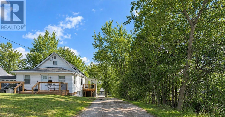 64 Bleeker Street, Orillia, ON, L3V 5Z2