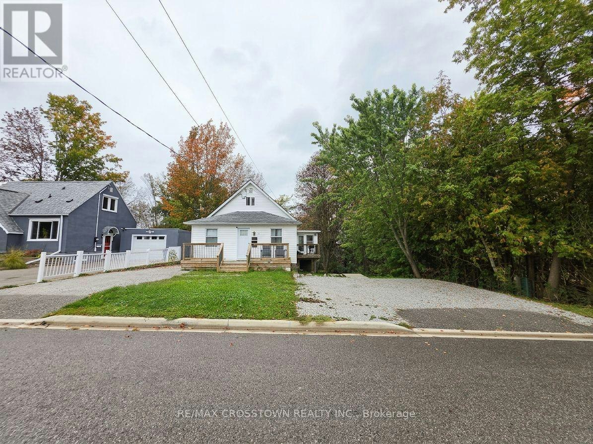 64 Bleeker Street, Orillia, ON, L3V 5Z2