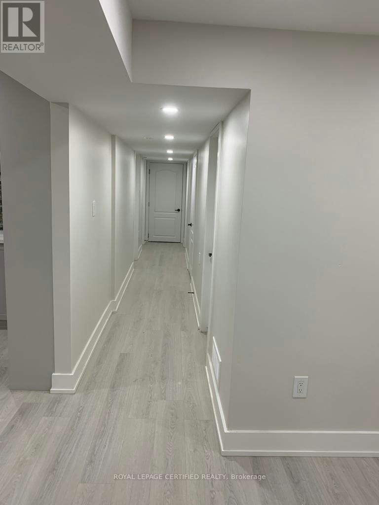 BSMT-25 Carrie Crescent, St. Thomas, ON, N5R 6B9 - 2