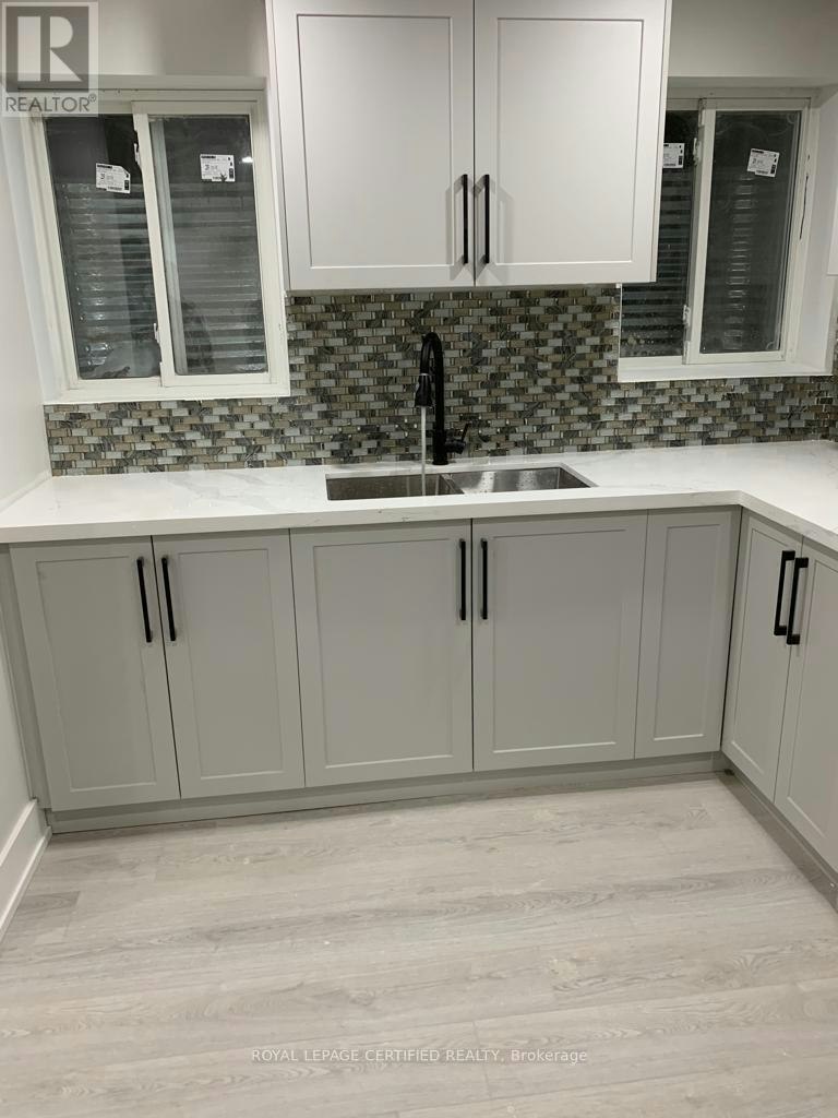 BSMT-25 Carrie Crescent, St. Thomas, ON, N5R 6B9 - 5