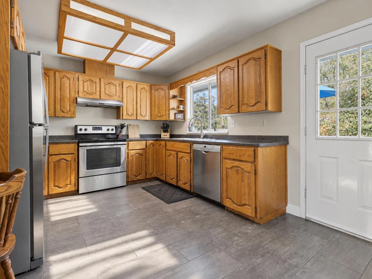 14287 73a Avenue, Surrey, BC, V3W 2R9 - 9