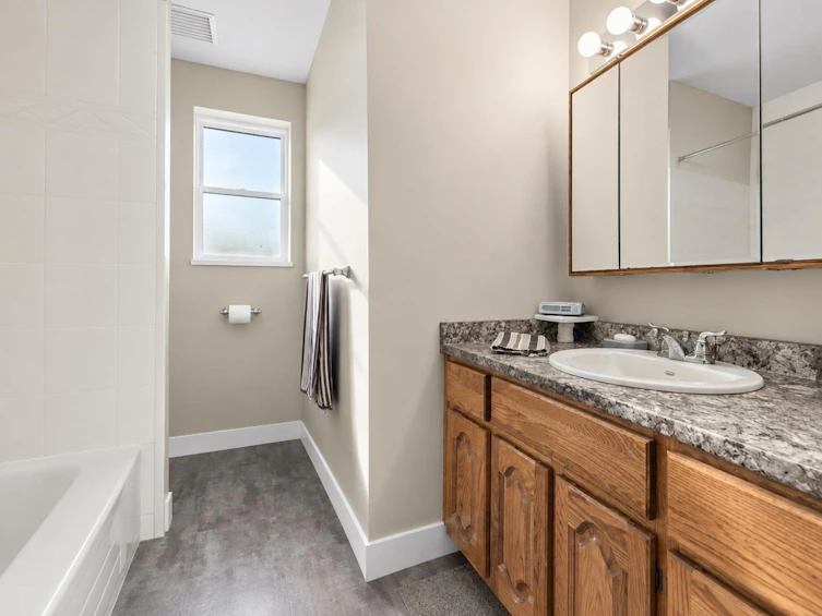 14287 73a Avenue, Surrey, BC, V3W 2R9 - 16