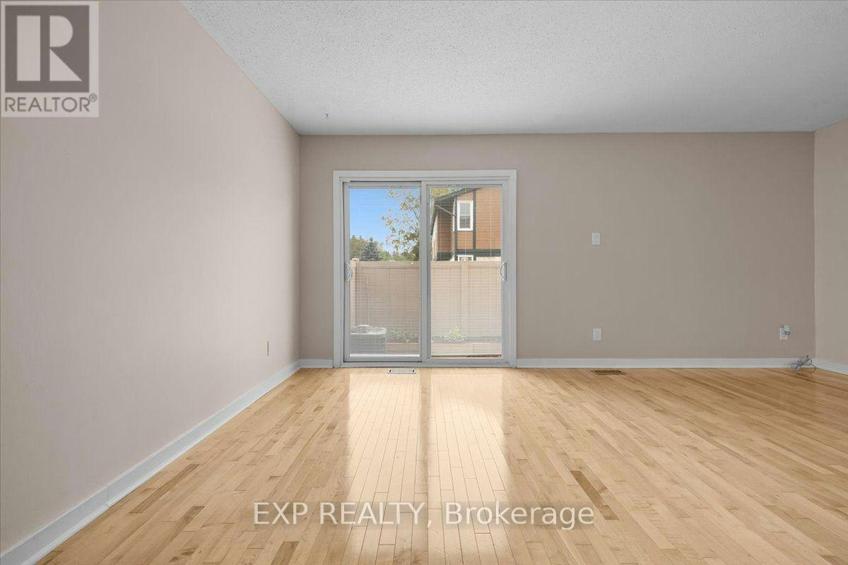 1449 Ridgebrook Drive, Ottawa, ON, K1B 4T1 - 17