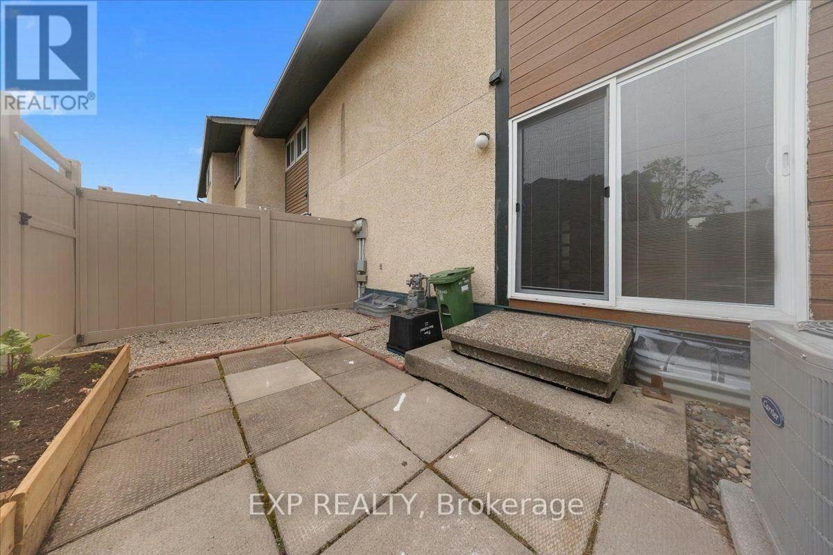 1449 Ridgebrook Drive, Ottawa, ON, K1B 4T1 - 33