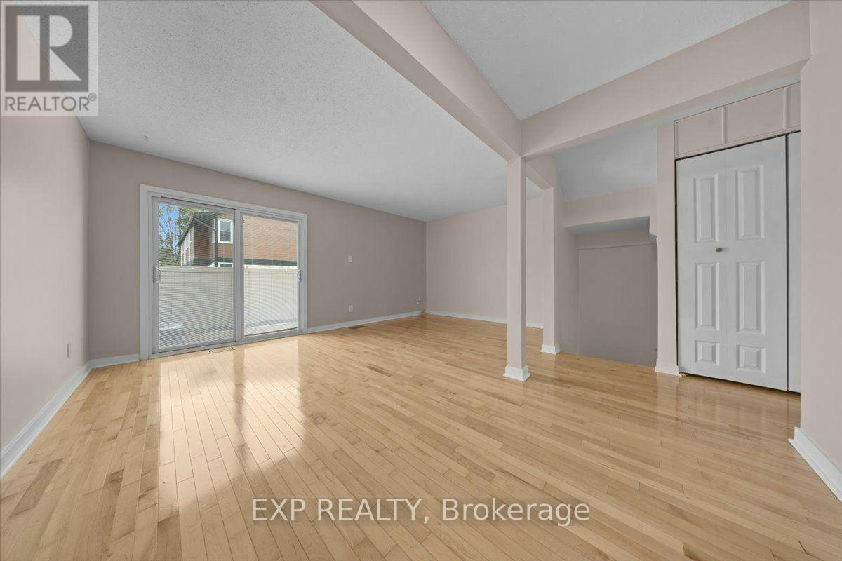 1449 Ridgebrook Drive, Ottawa, ON, K1B 4T1 - 11