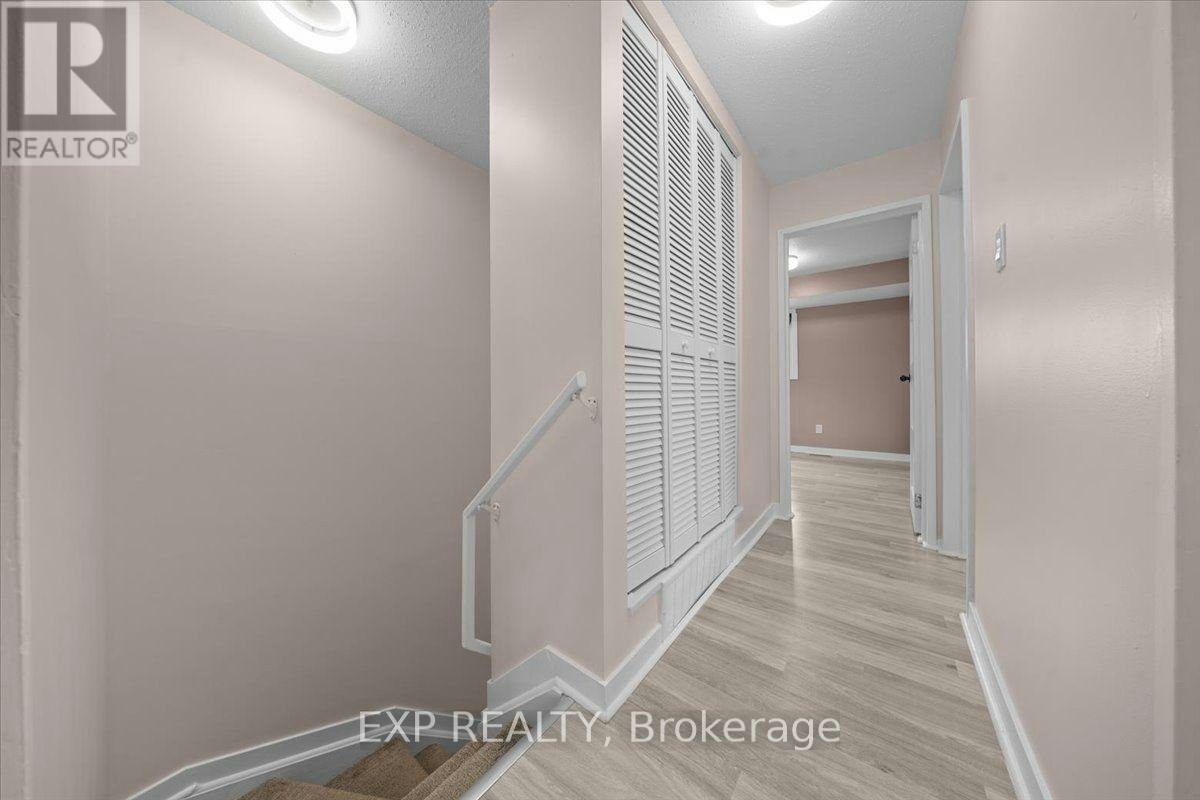 1449 Ridgebrook Drive, Ottawa, ON, K1B 4T1 - 21