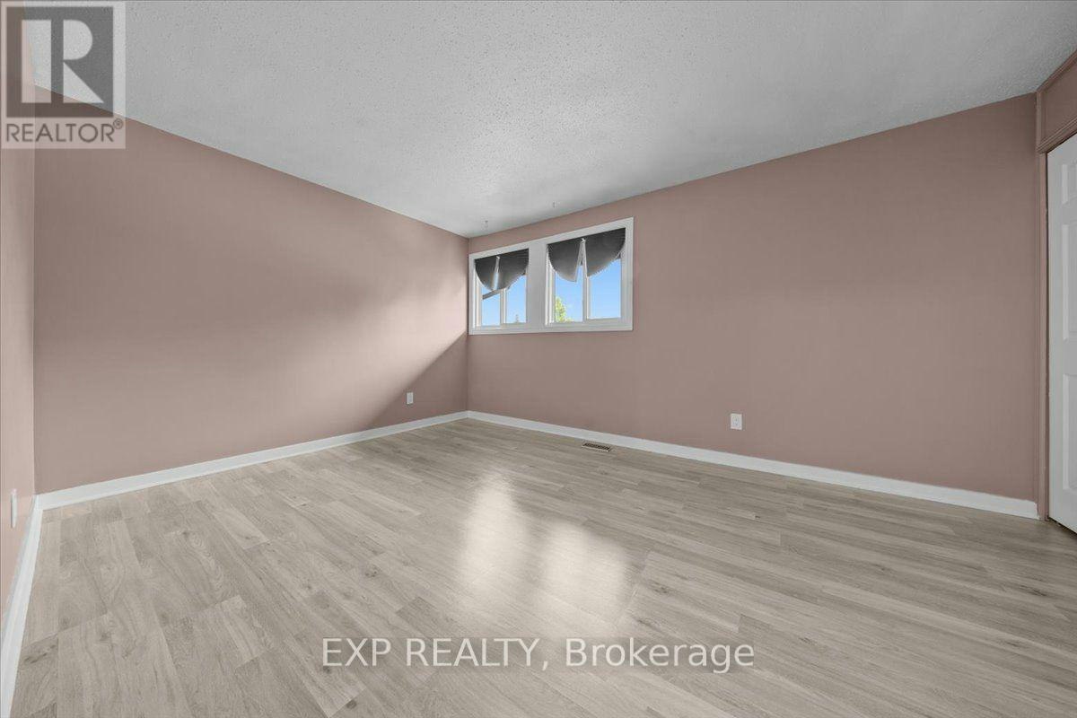 1449 Ridgebrook Drive, Ottawa, ON, K1B 4T1 - 27