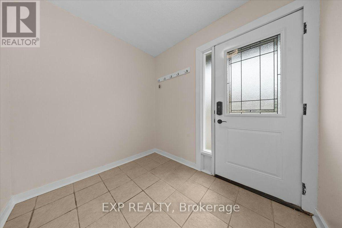 1449 Ridgebrook Drive, Ottawa, ON, K1B 4T1 - 3
