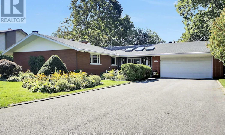 1136 Castle Hill Crescent